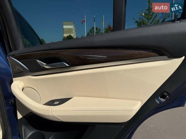 Синій БМВ Х3, об'ємом двигуна 2 л та пробігом 10 тис. км за 39500 $, фото 49 на Automoto.ua