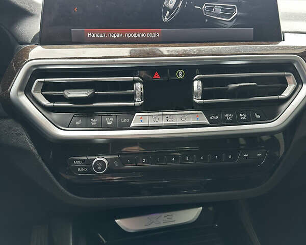 Синій БМВ Х3, об'ємом двигуна 2 л та пробігом 52 тис. км за 33900 $, фото 29 на Automoto.ua