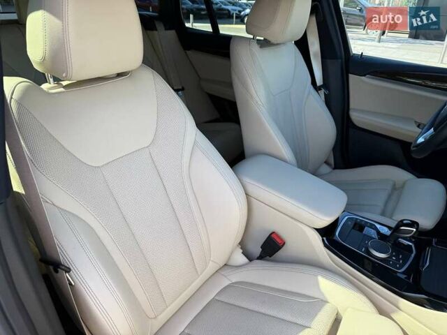 Синій БМВ Х3, об'ємом двигуна 2 л та пробігом 10 тис. км за 39500 $, фото 47 на Automoto.ua