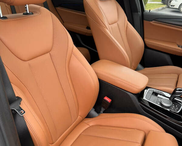 Синій БМВ Х3, об'ємом двигуна 2 л та пробігом 24 тис. км за 52000 $, фото 82 на Automoto.ua