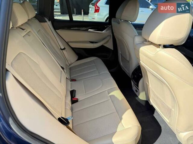 Синій БМВ Х3, об'ємом двигуна 2 л та пробігом 10 тис. км за 39500 $, фото 50 на Automoto.ua