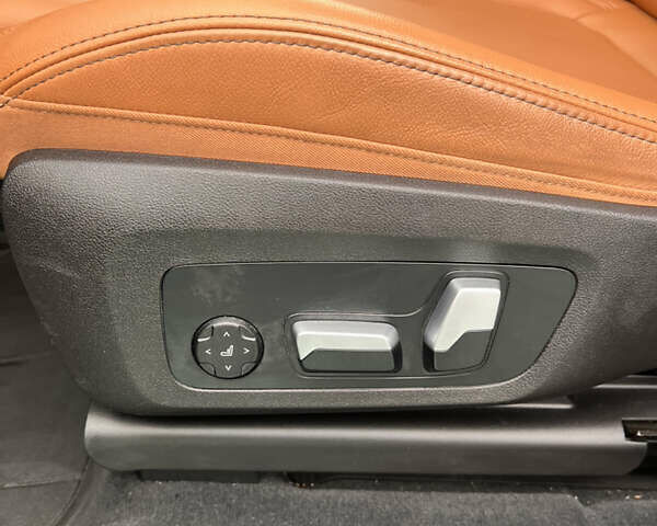 Синій БМВ Х3, об'ємом двигуна 2 л та пробігом 24 тис. км за 52000 $, фото 35 на Automoto.ua