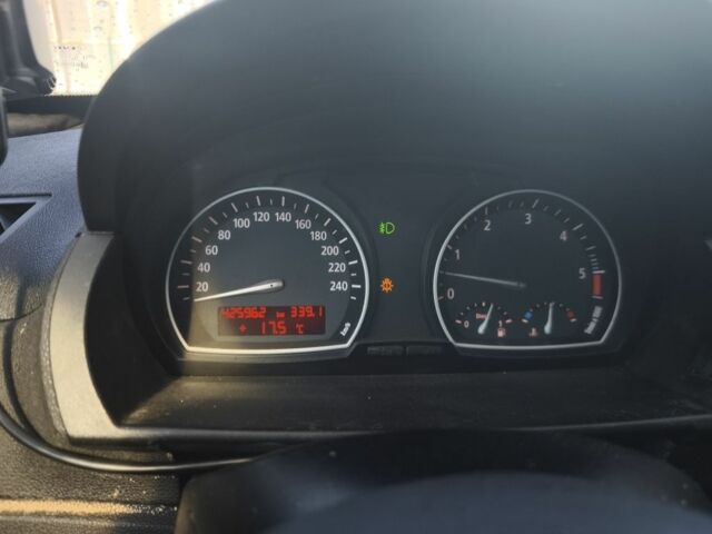 Зеленый БМВ Х3, объемом двигателя 3 л и пробегом 426 тыс. км за 6000 $, фото 7 на Automoto.ua