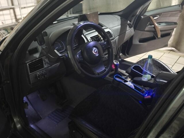 Зеленый БМВ Х3, объемом двигателя 3 л и пробегом 426 тыс. км за 6000 $, фото 10 на Automoto.ua