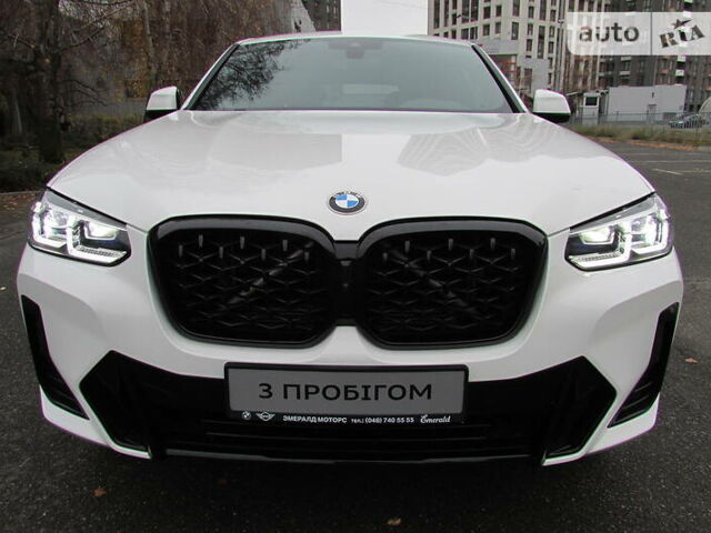 Белый БМВ X4 M, объемом двигателя 2 л и пробегом 27 тыс. км за 62000 $, фото 16 на Automoto.ua