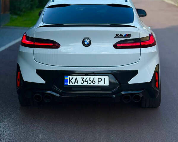 Белый БМВ X4 M, объемом двигателя 3 л и пробегом 37 тыс. км за 88888 $, фото 3 на Automoto.ua