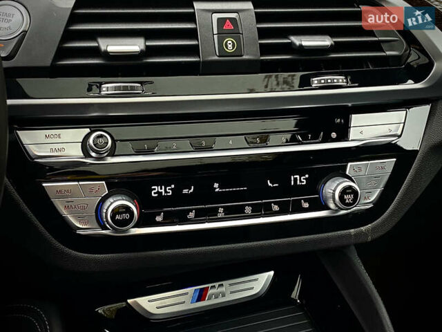 Черный БМВ X4 M, объемом двигателя 2.99 л и пробегом 33 тыс. км за 52800 $, фото 33 на Automoto.ua