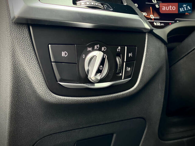 Черный БМВ X4 M, объемом двигателя 2.99 л и пробегом 33 тыс. км за 52800 $, фото 18 на Automoto.ua