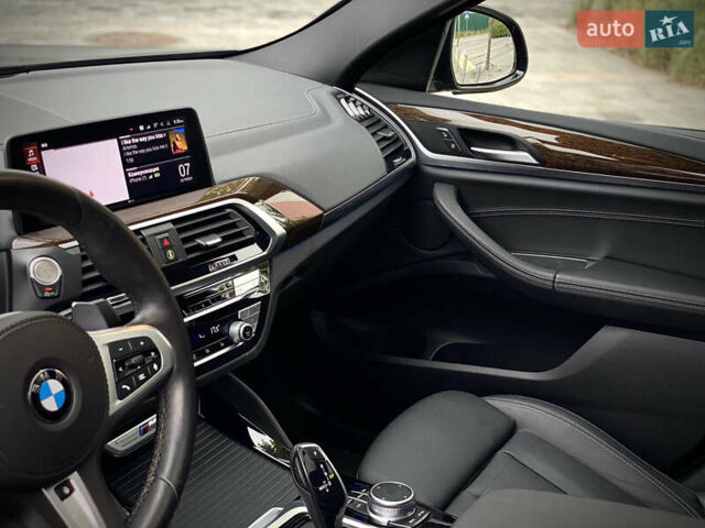 Черный БМВ X4 M, объемом двигателя 2.99 л и пробегом 33 тыс. км за 52800 $, фото 26 на Automoto.ua