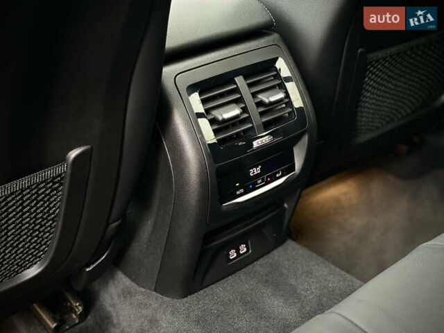 Черный БМВ X4 M, объемом двигателя 2.99 л и пробегом 33 тыс. км за 52800 $, фото 29 на Automoto.ua