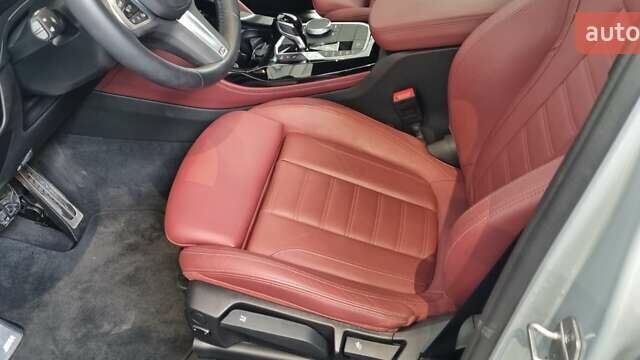 Серый БМВ X4 M, объемом двигателя 0 л и пробегом 58 тыс. км за 58000 $, фото 6 на Automoto.ua