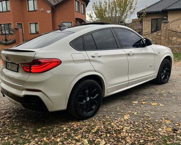 Белый БМВ Х4, объемом двигателя 2 л и пробегом 270 тыс. км за 22500 $, фото 1 на Automoto.ua