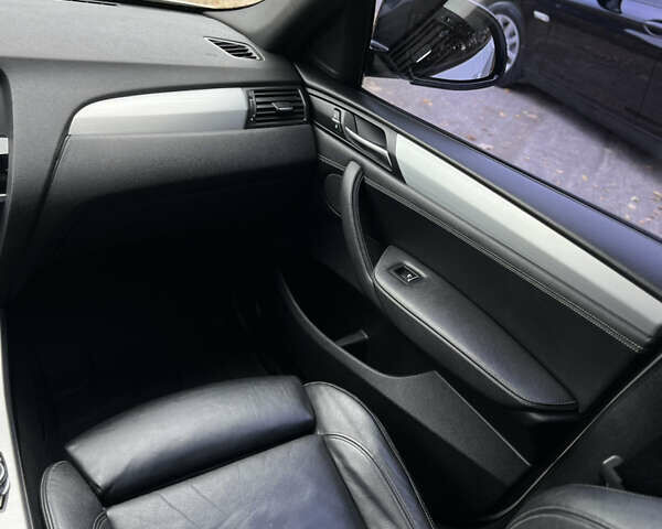 Белый БМВ Х4, объемом двигателя 2 л и пробегом 270 тыс. км за 22500 $, фото 30 на Automoto.ua