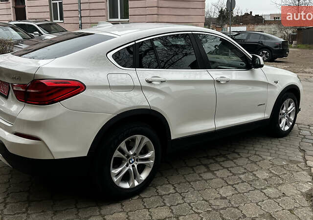 Белый БМВ Х4, объемом двигателя 2 л и пробегом 159 тыс. км за 19400 $, фото 2 на Automoto.ua