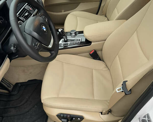 Белый БМВ Х4, объемом двигателя 2 л и пробегом 202 тыс. км за 25500 $, фото 17 на Automoto.ua