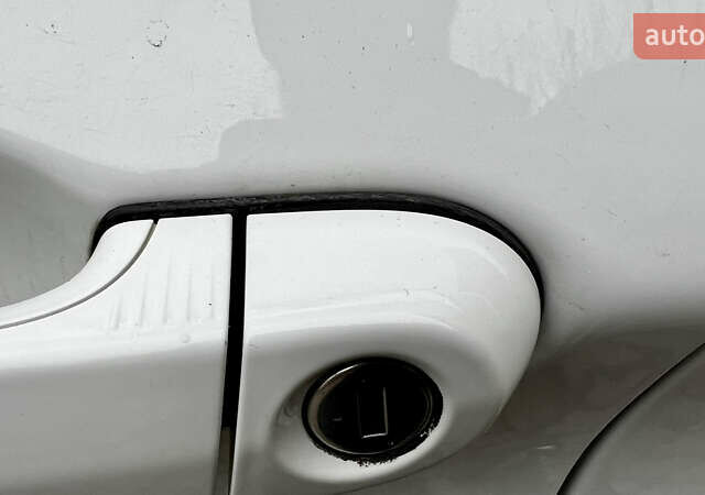 Белый БМВ Х4, объемом двигателя 2 л и пробегом 159 тыс. км за 19400 $, фото 10 на Automoto.ua