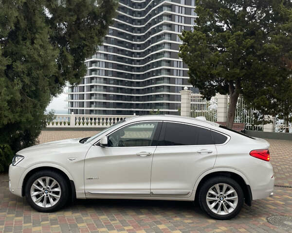 Белый БМВ Х4, объемом двигателя 2 л и пробегом 202 тыс. км за 25500 $, фото 8 на Automoto.ua