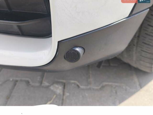 Белый БМВ Х4, объемом двигателя 2 л и пробегом 200 тыс. км за 17750 $, фото 2 на Automoto.ua