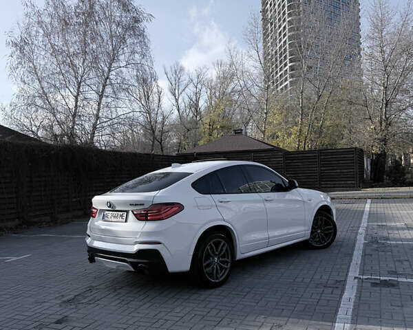 Білий БМВ Х4, об'ємом двигуна 2.98 л та пробігом 110 тис. км за 27000 $, фото 10 на Automoto.ua