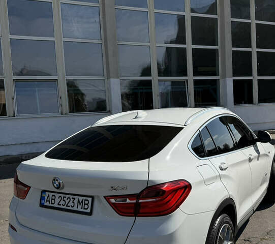 Белый БМВ Х4, объемом двигателя 2 л и пробегом 144 тыс. км за 26500 $, фото 5 на Automoto.ua