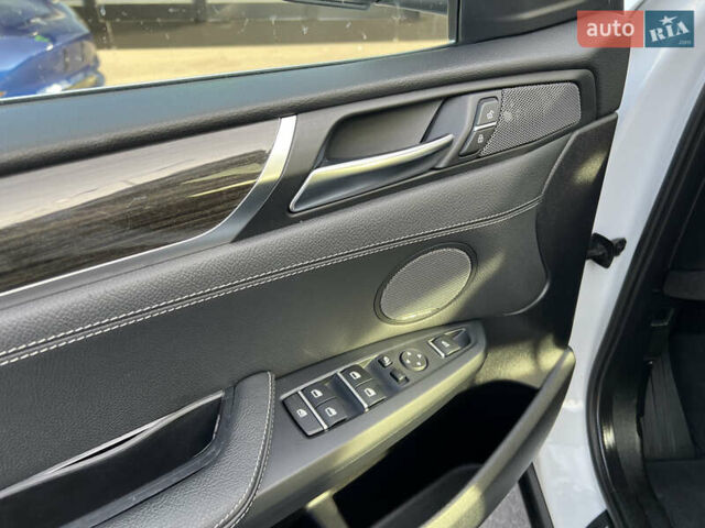 БМВ Х4 2016 у Києві на Automoto.ua Білий БМВ Х4, об'ємом двигуна 2 л та пробігом 106 тис. км за 21900 $, фото 15 на Automoto.ua