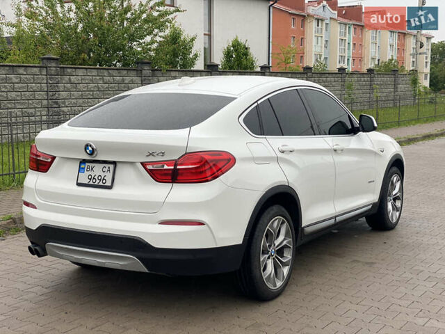 Белый БМВ Х4, объемом двигателя 2 л и пробегом 115 тыс. км за 21900 $, фото 8 на Automoto.ua