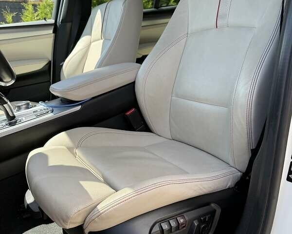 Белый БМВ Х4, объемом двигателя 2 л и пробегом 163 тыс. км за 23500 $, фото 13 на Automoto.ua