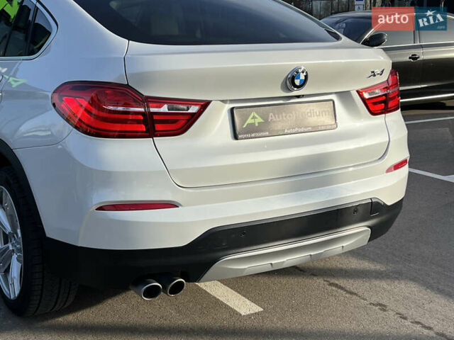 БМВ Х4 2016 у Києві на Automoto.ua Білий БМВ Х4, об'ємом двигуна 2 л та пробігом 106 тис. км за 21900 $, фото 12 на Automoto.ua