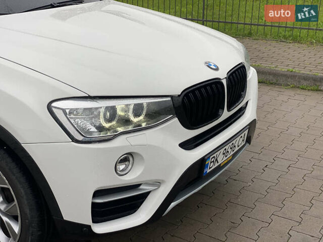 Белый БМВ Х4, объемом двигателя 2 л и пробегом 115 тыс. км за 21900 $, фото 1 на Automoto.ua