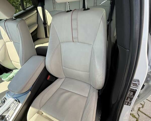 Белый БМВ Х4, объемом двигателя 2 л и пробегом 163 тыс. км за 23500 $, фото 14 на Automoto.ua