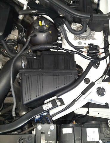 Белый БМВ Х4, объемом двигателя 2 л и пробегом 165 тыс. км за 26500 $, фото 37 на Automoto.ua