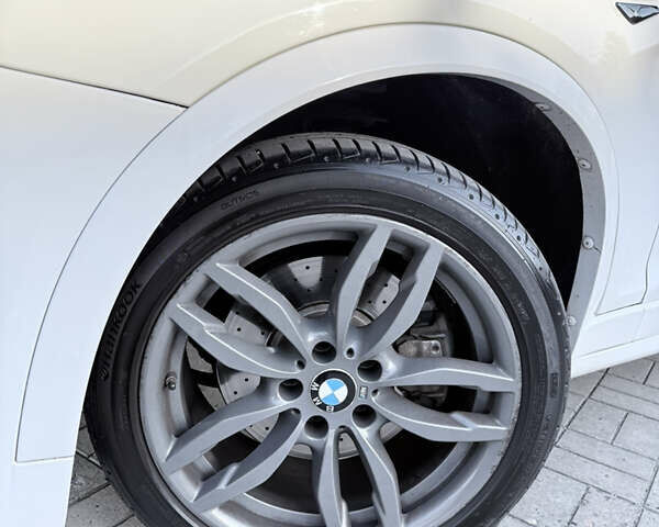 Білий БМВ Х4, об'ємом двигуна 2.98 л та пробігом 110 тис. км за 27000 $, фото 4 на Automoto.ua