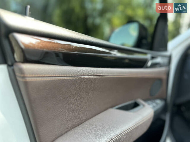 Белый БМВ Х4, объемом двигателя 2 л и пробегом 63 тыс. км за 27700 $, фото 33 на Automoto.ua
