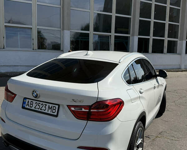 Белый БМВ Х4, объемом двигателя 2 л и пробегом 144 тыс. км за 26500 $, фото 2 на Automoto.ua