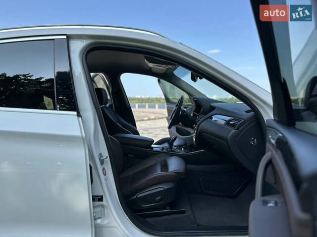 Белый БМВ Х4, объемом двигателя 2 л и пробегом 63 тыс. км за 27700 $, фото 65 на Automoto.ua