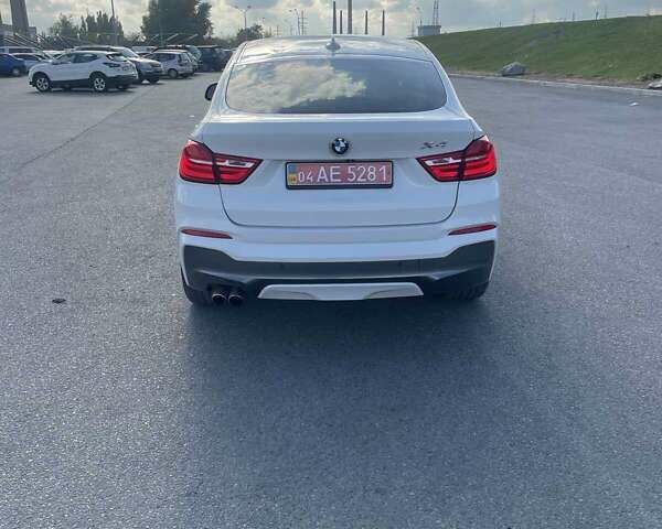 Белый БМВ Х4, объемом двигателя 2 л и пробегом 131 тыс. км за 22500 $, фото 14 на Automoto.ua