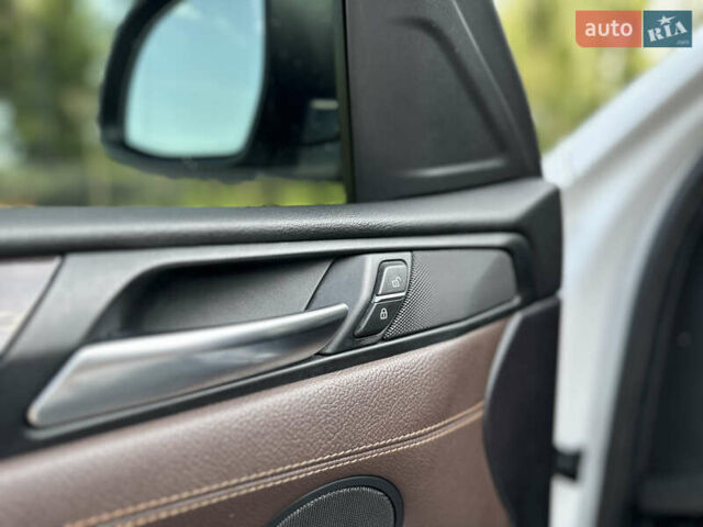 Белый БМВ Х4, объемом двигателя 2 л и пробегом 63 тыс. км за 27700 $, фото 34 на Automoto.ua