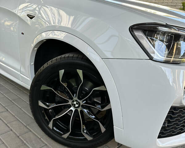 Білий БМВ Х4, об'ємом двигуна 2 л та пробігом 107 тис. км за 39499 $, фото 11 на Automoto.ua