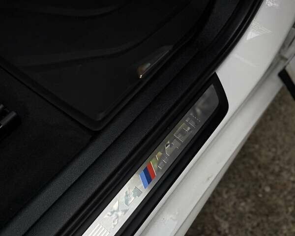 БМВ Х4 2017 у Чернівцях на Automoto.ua Білий БМВ Х4, об'ємом двигуна 2.98 л та пробігом 113 тис. км за 28200 $, фото 22 на Automoto.ua