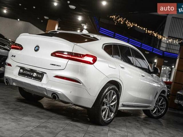 Белый БМВ Х4, объемом двигателя 2 л и пробегом 65 тыс. км за 34500 $, фото 9 на Automoto.ua