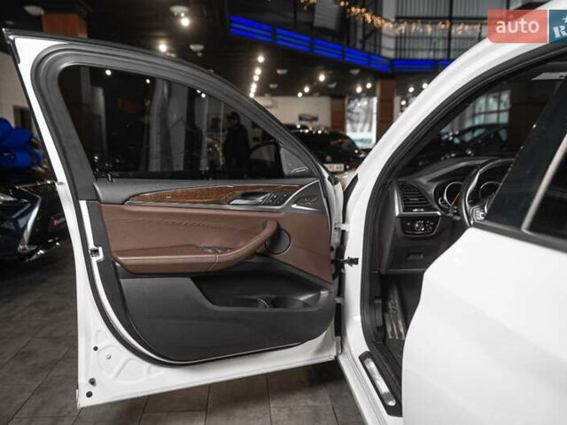 Белый БМВ Х4, объемом двигателя 2 л и пробегом 65 тыс. км за 34500 $, фото 74 на Automoto.ua
