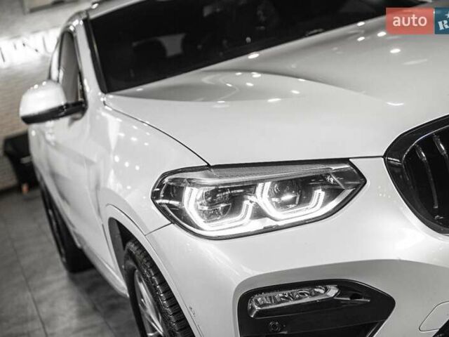 Белый БМВ Х4, объемом двигателя 2 л и пробегом 65 тыс. км за 34500 $, фото 3 на Automoto.ua