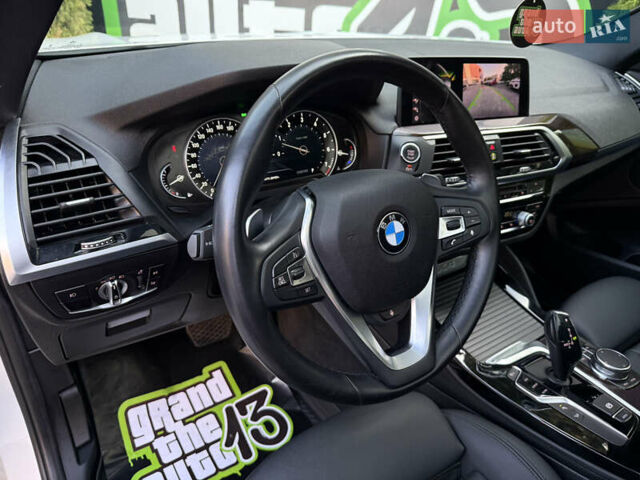 Белый БМВ Х4, объемом двигателя 2 л и пробегом 50 тыс. км за 39900 $, фото 24 на Automoto.ua
