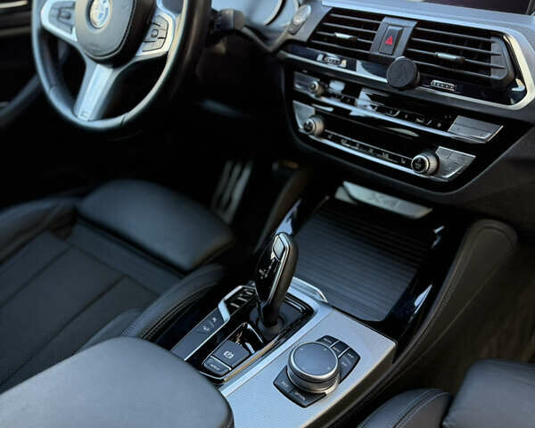 Белый БМВ Х4, объемом двигателя 2 л и пробегом 195 тыс. км за 36000 $, фото 22 на Automoto.ua