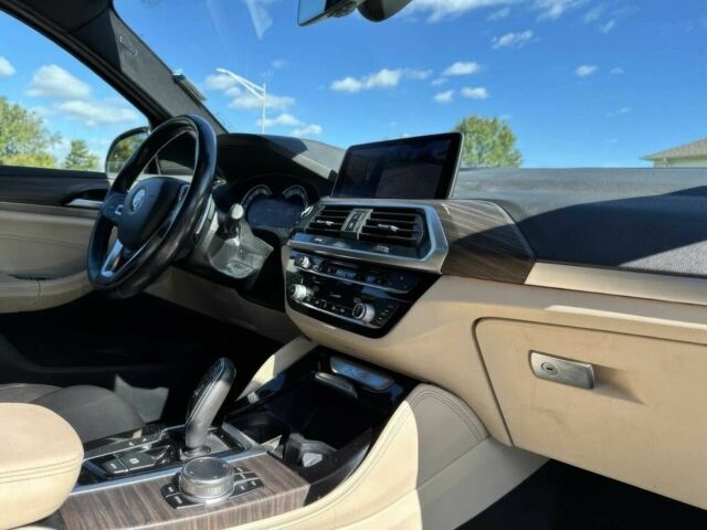 Белый БМВ Х4, объемом двигателя 2 л и пробегом 40 тыс. км за 9000 $, фото 7 на Automoto.ua