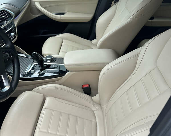 Белый БМВ Х4, объемом двигателя 2 л и пробегом 113 тыс. км за 39300 $, фото 24 на Automoto.ua