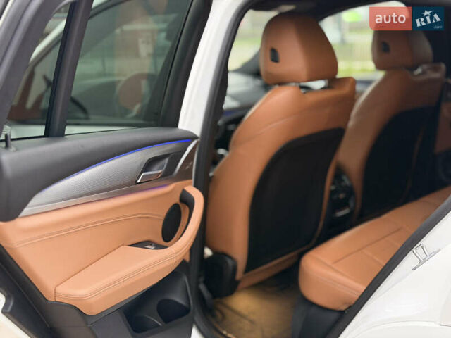Белый БМВ Х4, объемом двигателя 2 л и пробегом 99 тыс. км за 40500 $, фото 71 на Automoto.ua