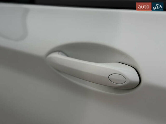 Белый БМВ Х4, объемом двигателя 2 л и пробегом 99 тыс. км за 40500 $, фото 77 на Automoto.ua