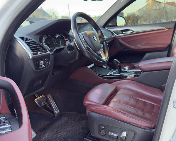 Белый БМВ Х4, объемом двигателя 2 л и пробегом 133 тыс. км за 36500 $, фото 11 на Automoto.ua