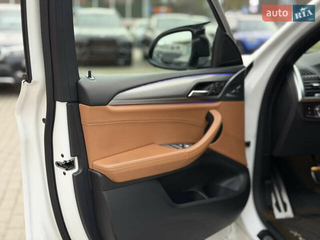 Белый БМВ Х4, объемом двигателя 2 л и пробегом 99 тыс. км за 40500 $, фото 80 на Automoto.ua